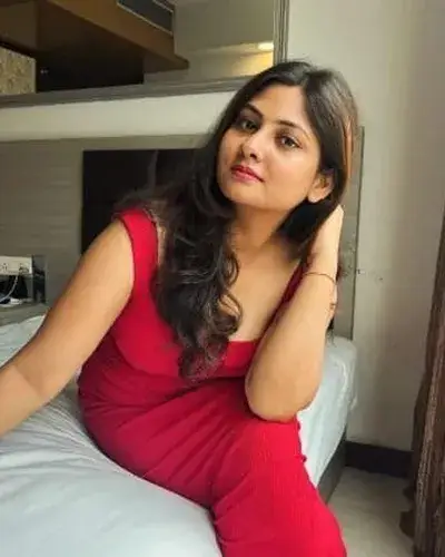 Raina Escorts Service